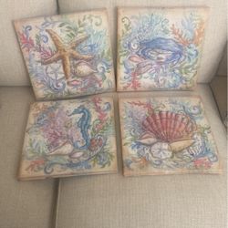 Set Of 4 Canvases 