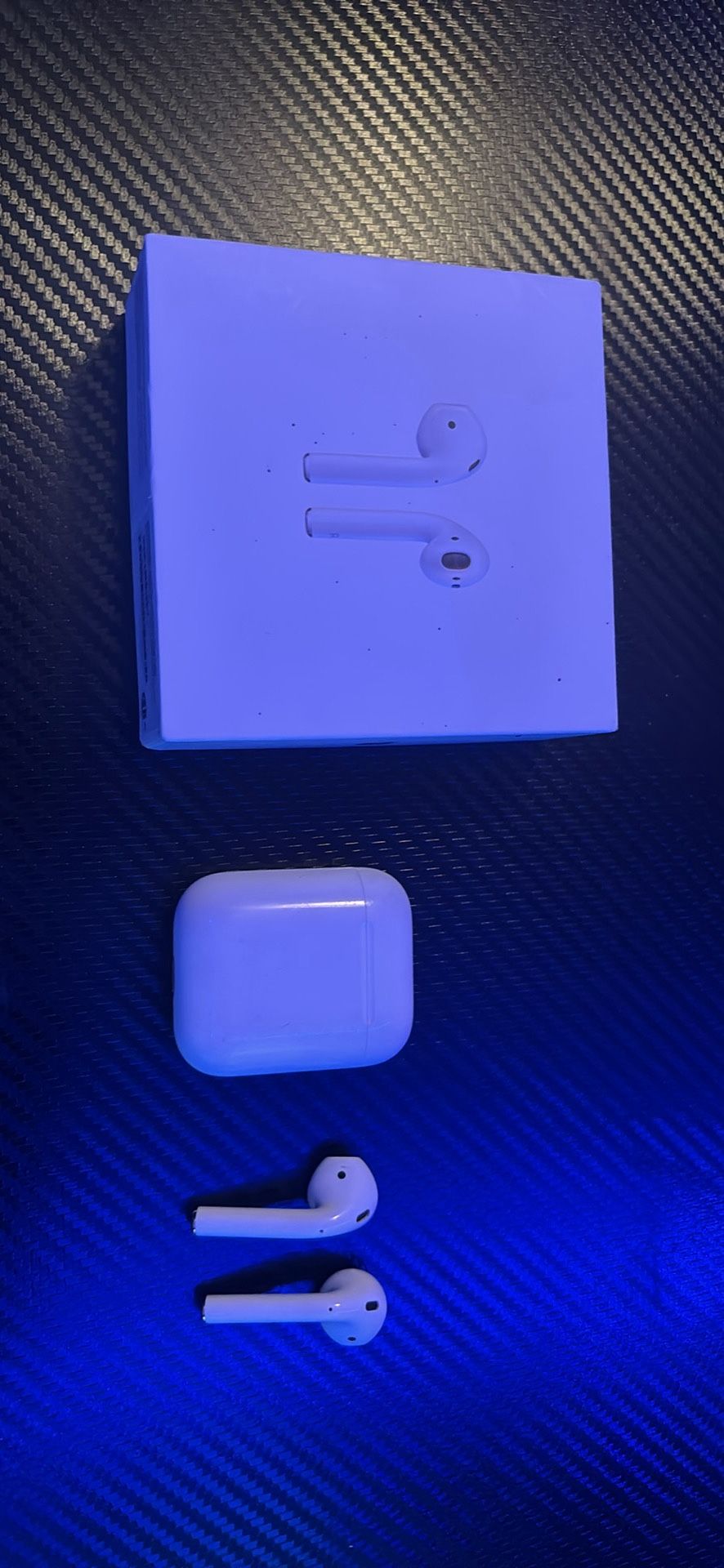 AirPods