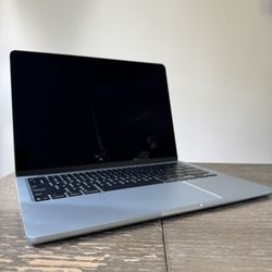 🔥 MacBook Air M4 (2025) 256GB - Like New - Great Deal🔥