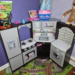 Toy Kitchen Set
