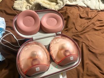 Momcozy Air 1 with Charging Case