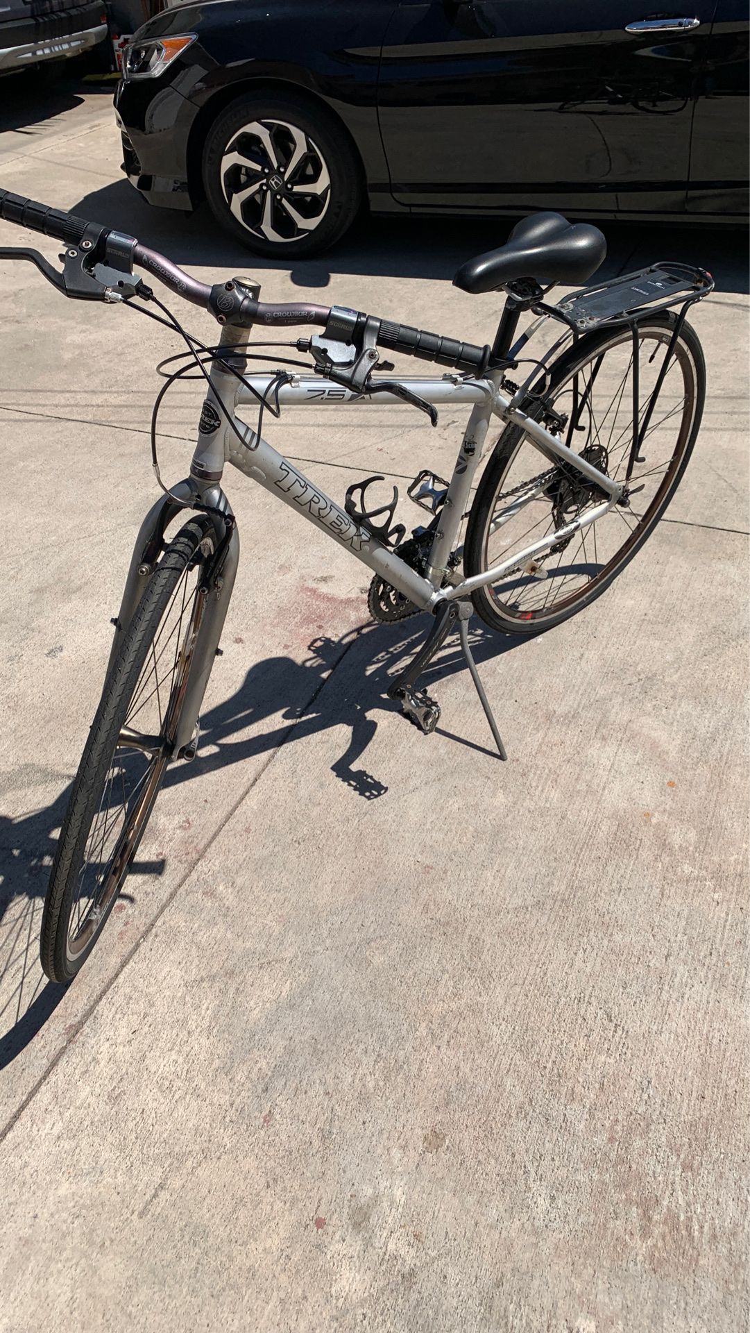 Trek 7.5FX 44.5 CM Ultra Lightweight Road Speed Bicycle