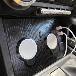 Toyota Tacoma 4th Gen Dual MagSafe-Compatible Charger