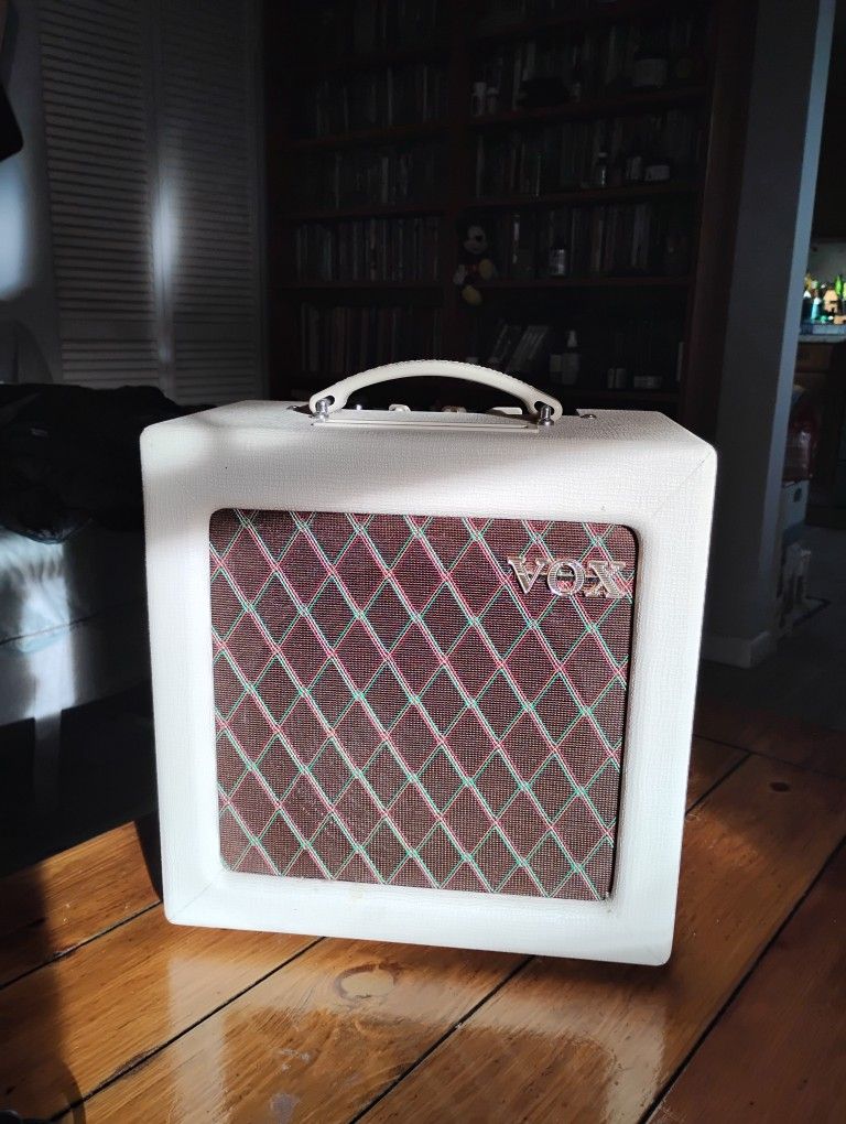 Vox 40 Watt Guitar Amplifier