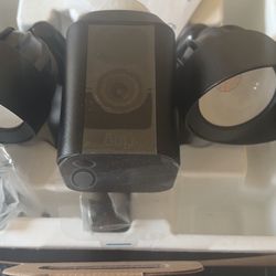 1 Floodlight Camera Plus. 1 Spotlight Camera Plus . 