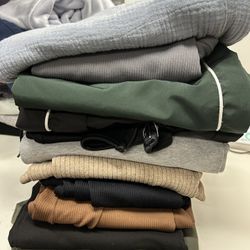 WOMANS WORKOUT CLOTHES SIZE L