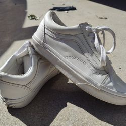Vans Old Skool Tumbled Leather True White Skate Shoes