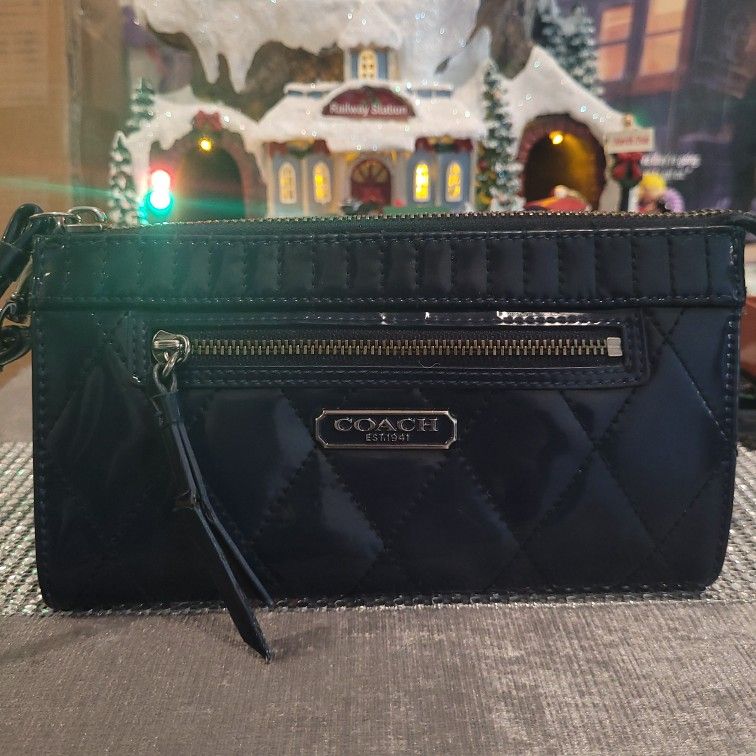 Coach Poppy Navy Blue patent leather quilted Liquid Gloss wristlet/pouch.