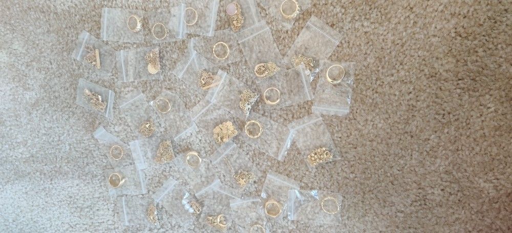 8Pcs Knuckle Stacking Rings for Women Girls 14K Gold Plated

