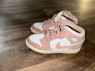 Air Jordan Retro 1 Size 6.5 Women, 5Y