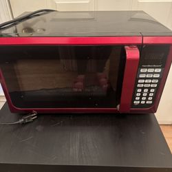 Hamilton Beach Red Microwave 