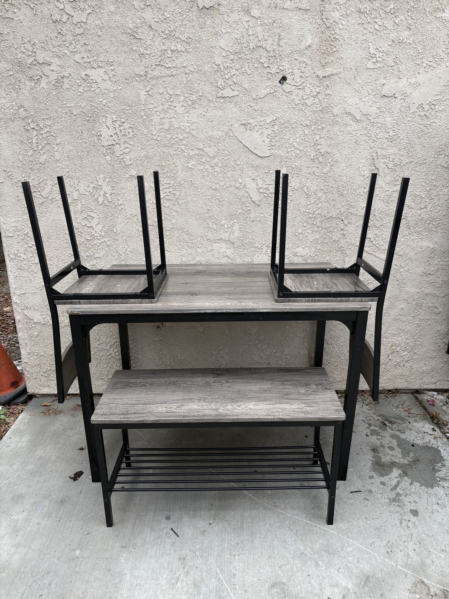 Small Table And Chairs $20