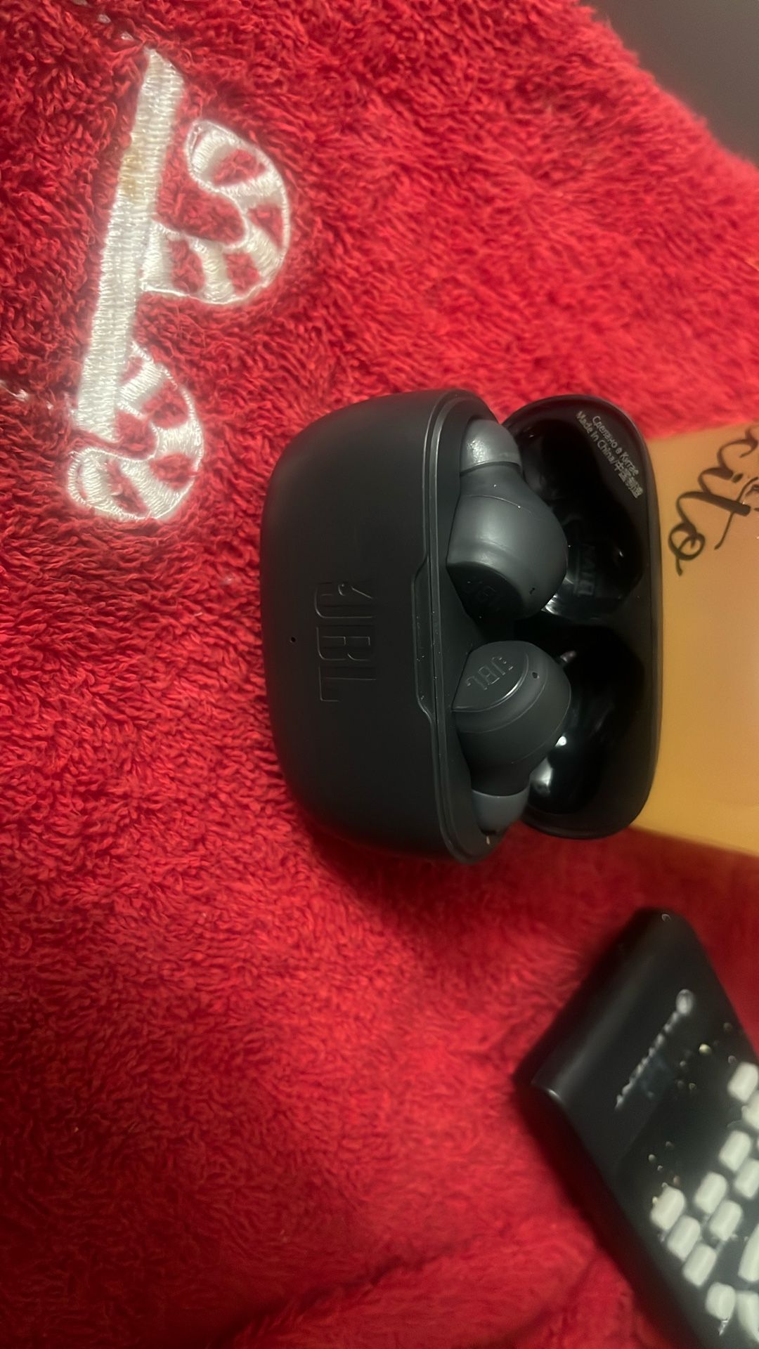JBL  Vibe 2 Earbuds