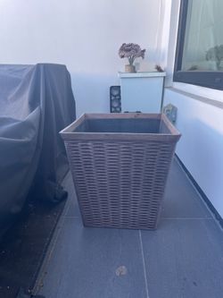 Planter box