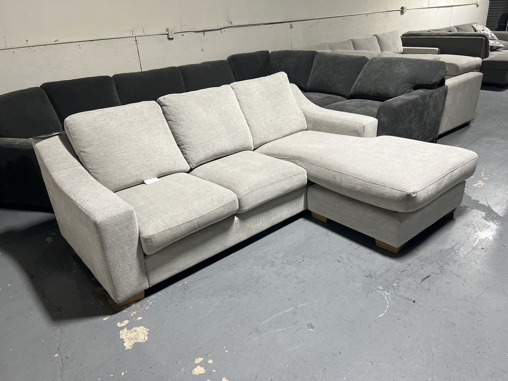 SECTIONAL COUCH SOFA
