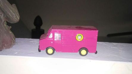 Joker truck with figure driving