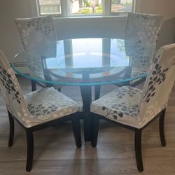 dining room table and chairs for sale
