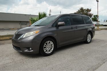 2012 Toyota Sienna