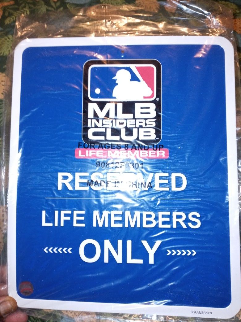 MLB Insider Club Life Membership Metal Sign Keychain And Pen With Booklet
