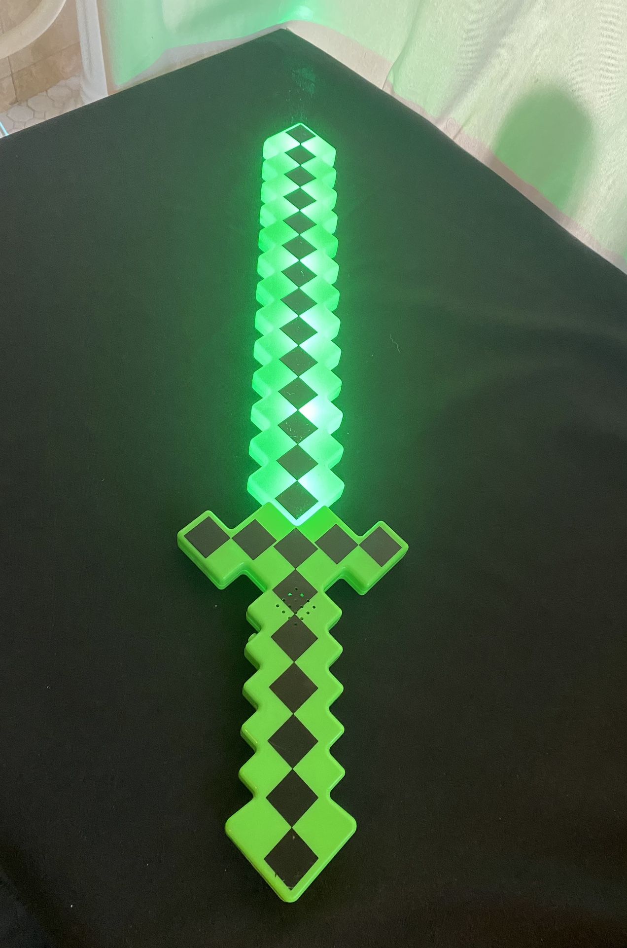 Minecraft Green Diamond Pixel Light Up Plastic Block Toy Sword With Sounds Works 23” Inches