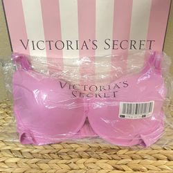 New VS PINK Wear Everywhere T-Shirt Lightly Lined Bra