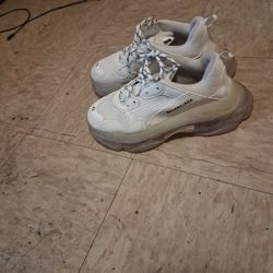 Balenciaga Triple S 42 Whiter In Person That Just How The Camara Took It But Once Twice 