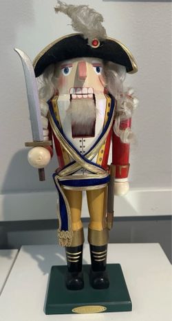 “Captain Hastings” Wooden Nutcracker–Naval Officer Figure with Sword&Tricorn Hat