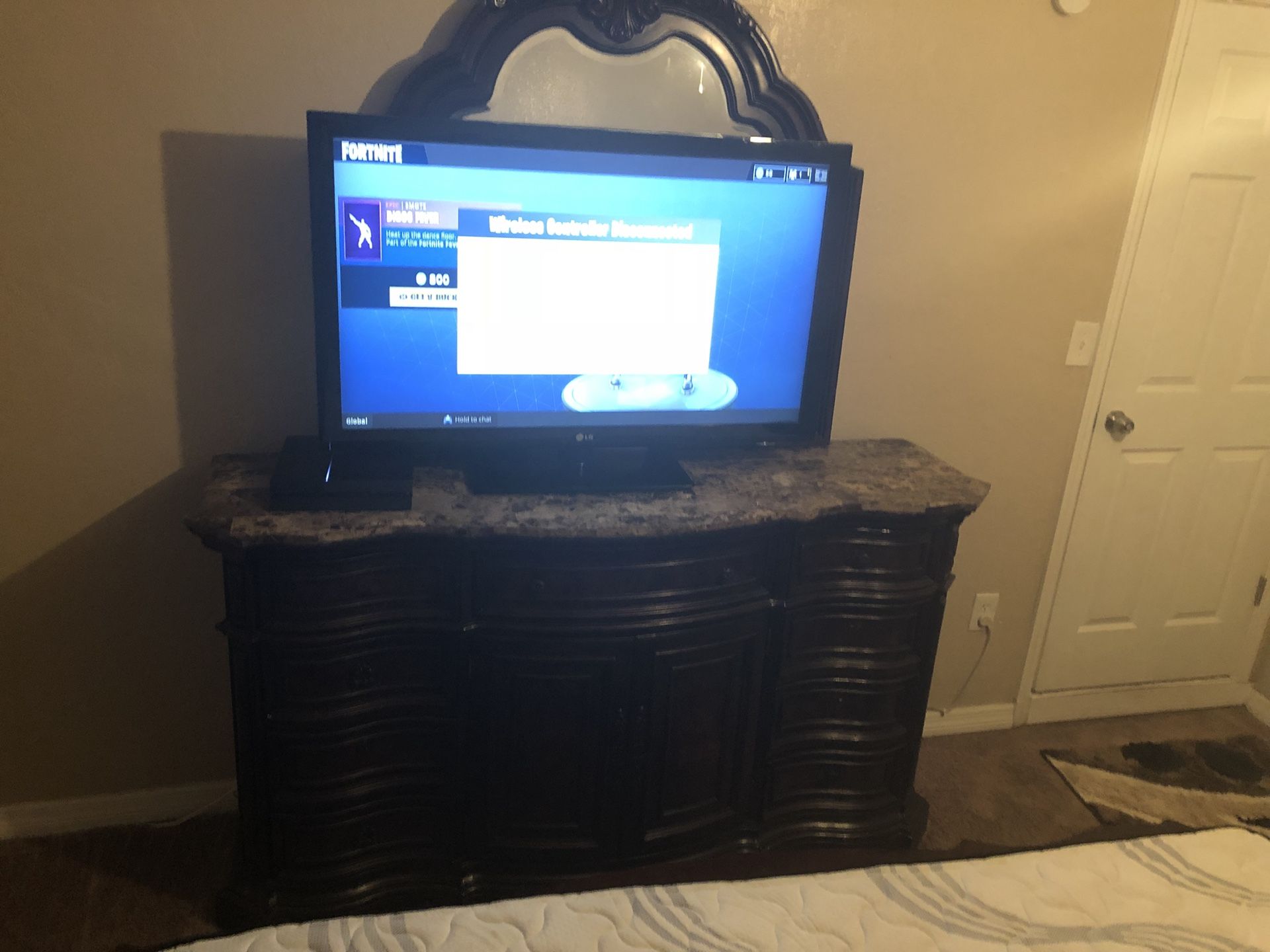 King bedroom set with memory foam mattress for Sale in Pinellas Park