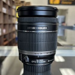 Pre-Owned Canon EF-S 18-200mm f/3.5-5.6 IS Lens