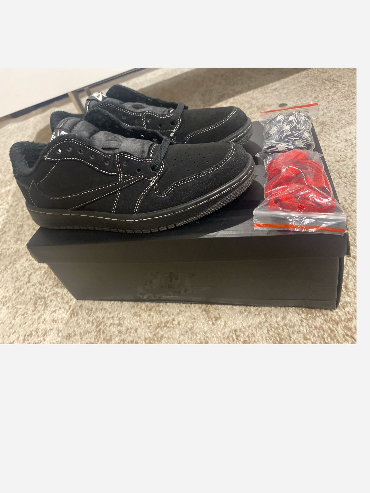 Jordan 1 Low Travis Scott Black phantom
