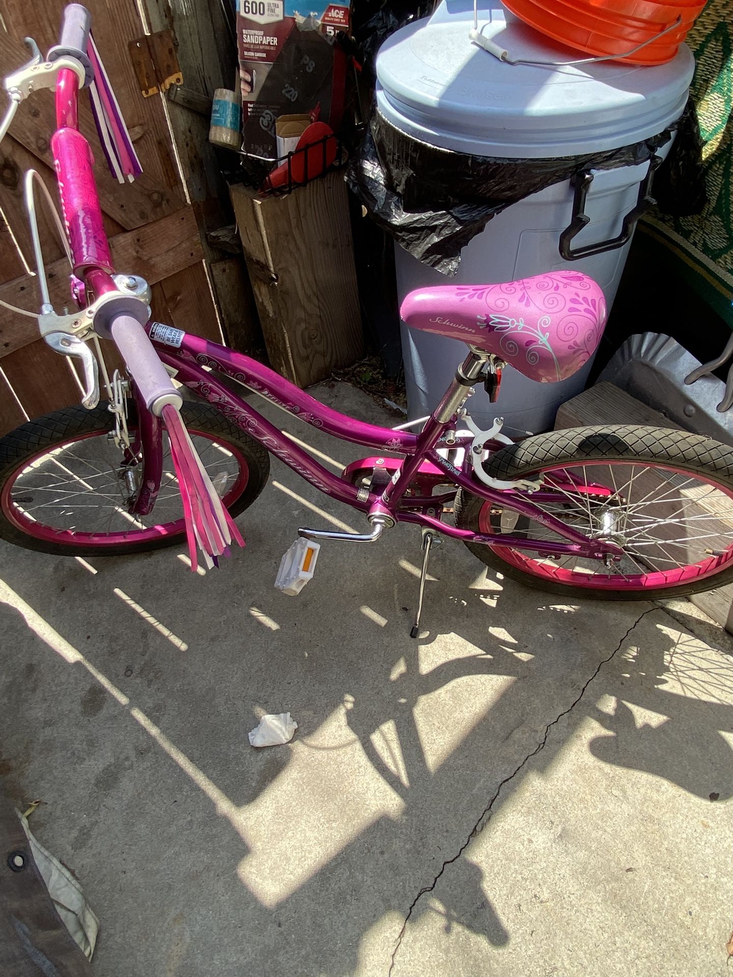 SCHWINN DEELITE 20" GIRLS BIKE, MINT Age 7-13 Years Old
