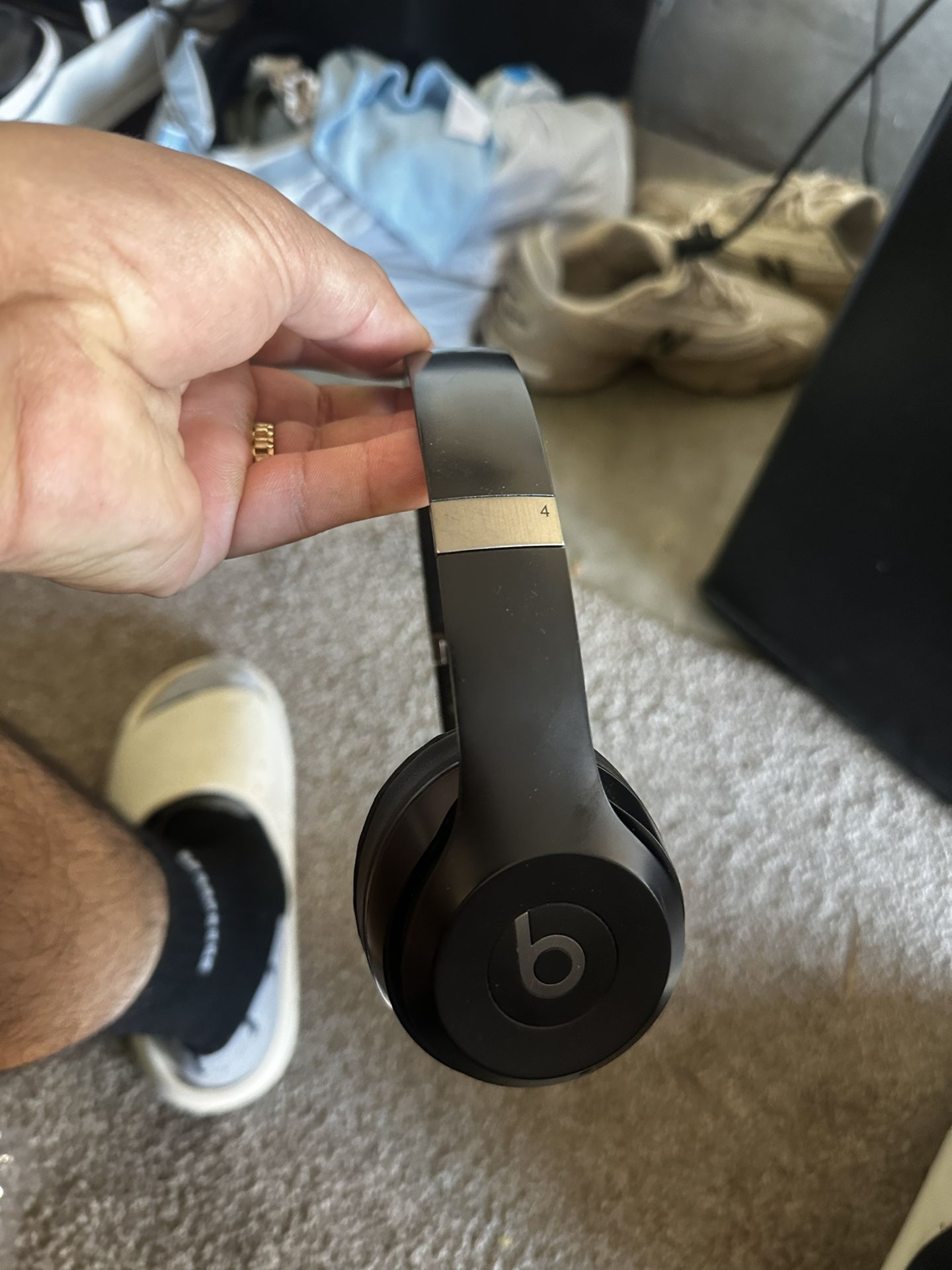 Beats Solo 4