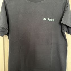 Men Small PFG Fishing Shirt 