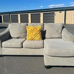 Sectional Couch 
