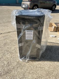 Wine Bottle Refrigerator 