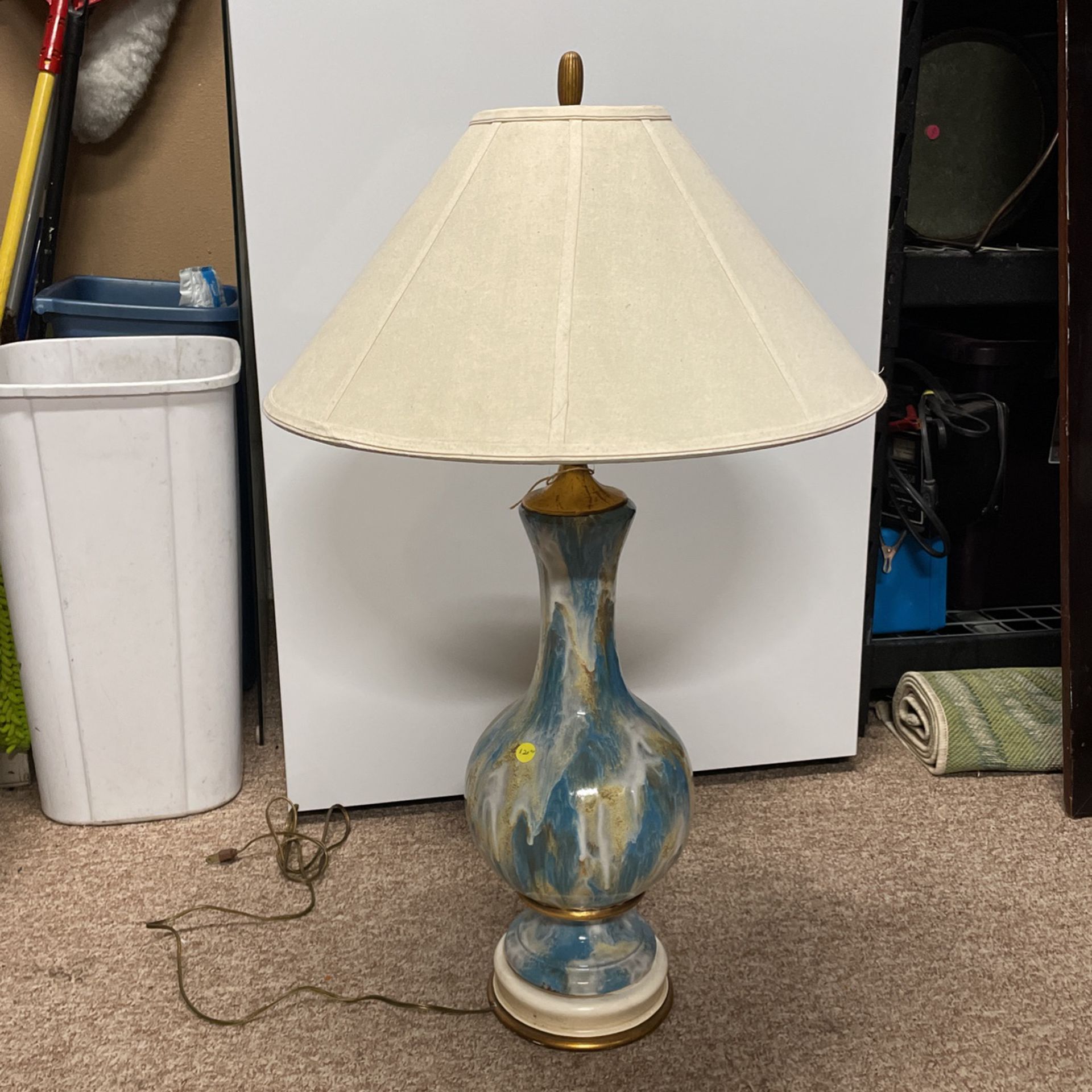 Vintage Mid Century Style Lamp