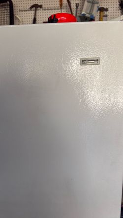 Freezer upright garage