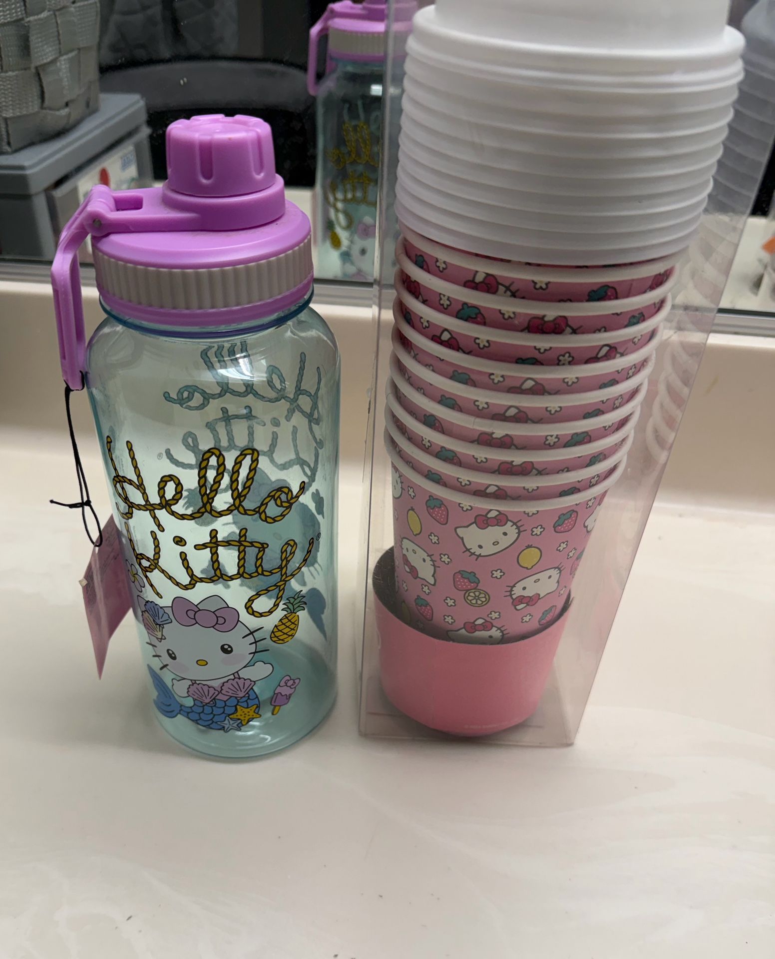 Hello Kitty Cup Set