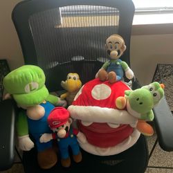 Super Mario Plushies 
