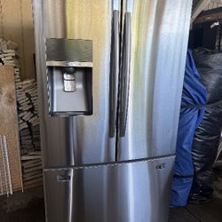 Refrigerator Good Conditions,