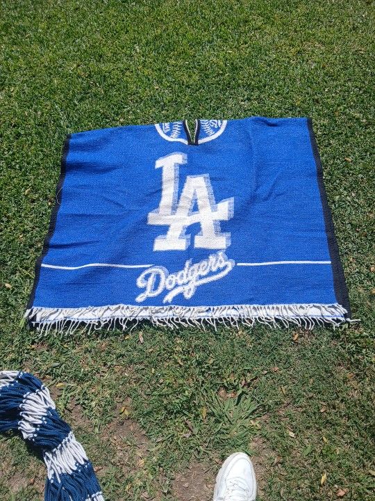 Dodger Poncho