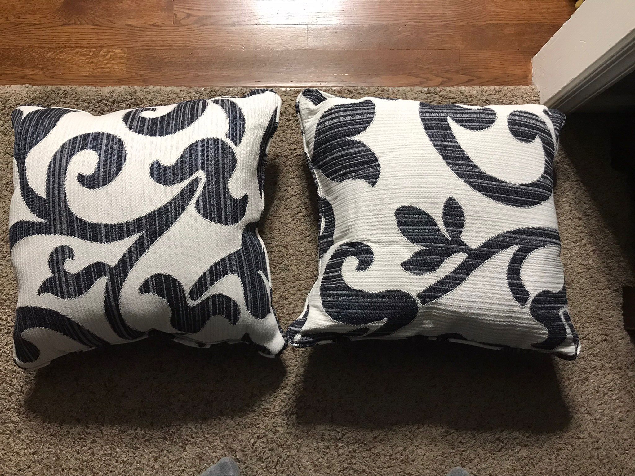 2 NEW PILLOWS DECORATIVE & COMFORTABLE 