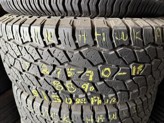 BLACK HAWK AT Lt 275/70/18 