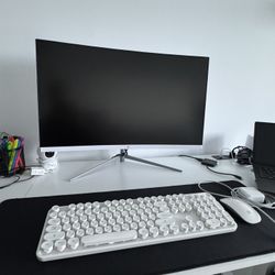 24inch Curved Monitor + Keyboard