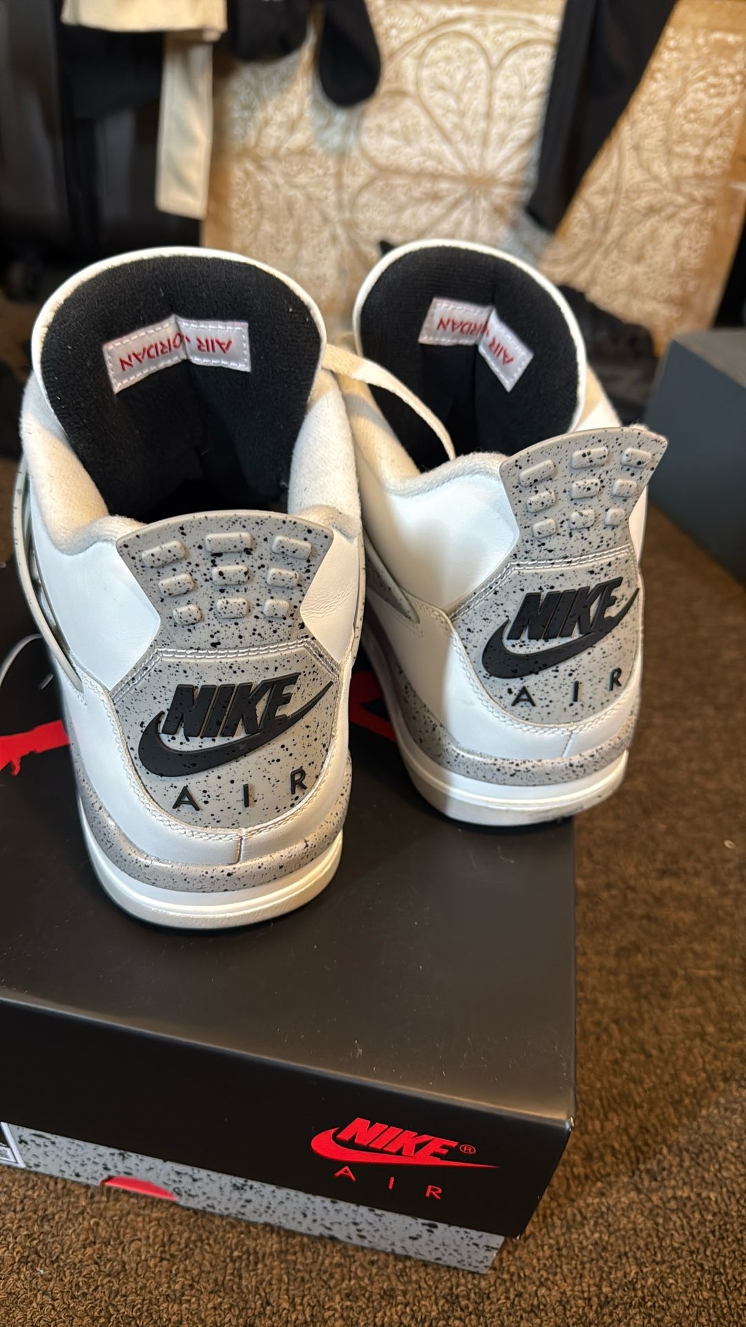 Jordan 4