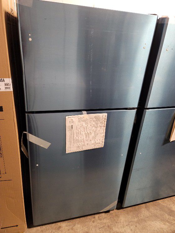 🚨 New GE - 19.2 Cu. Ft. Top-Freezer Refrigerator - Stainless Steel GIE19JSNRSS