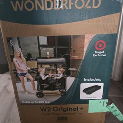 New  stroller wagon  up to 200 pounds. Nueva carreola wagon hasta 200 libras.