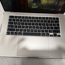 MacBook Air M2