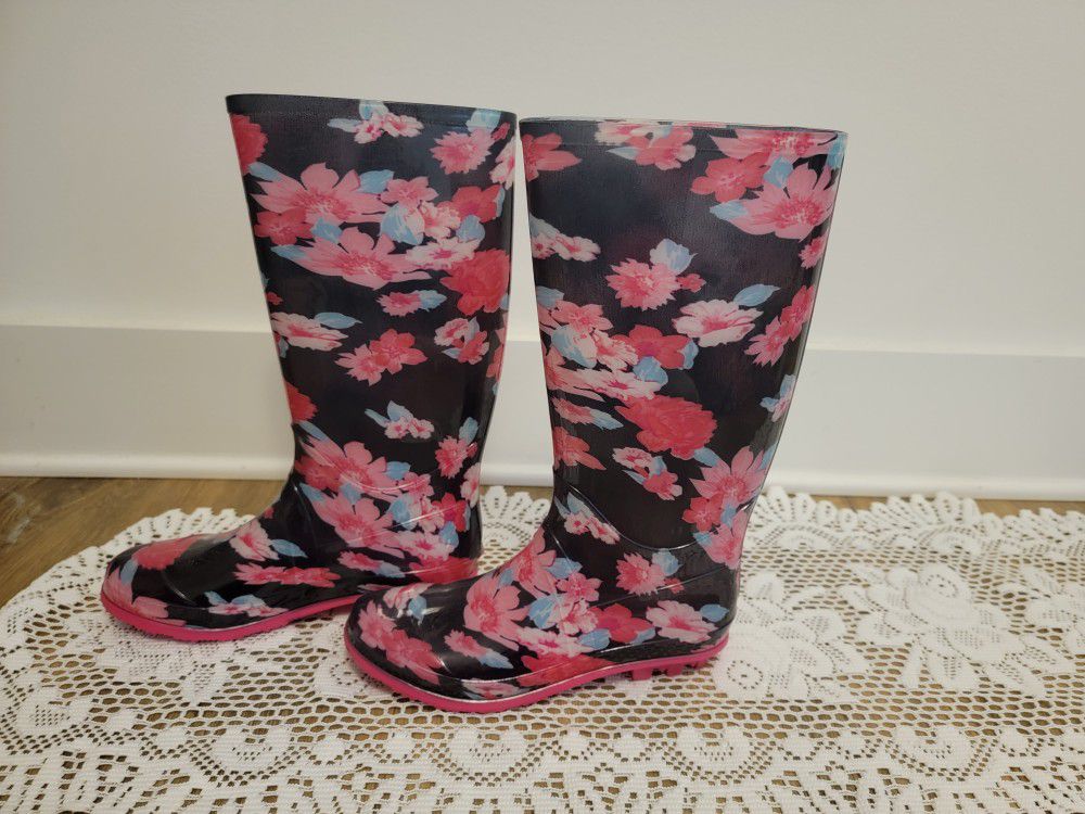 Rain Boots Youths Multi-Color Floral $25 OBO
