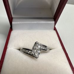 Diamond And Platinum Engagement Ring